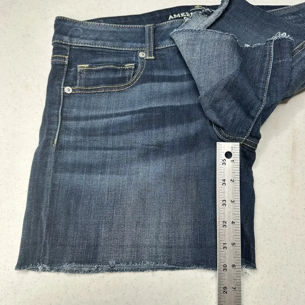 American Eagle Shorts Womens 12 Midi Blue Jean Denim Super Stretch Cut Off Fray